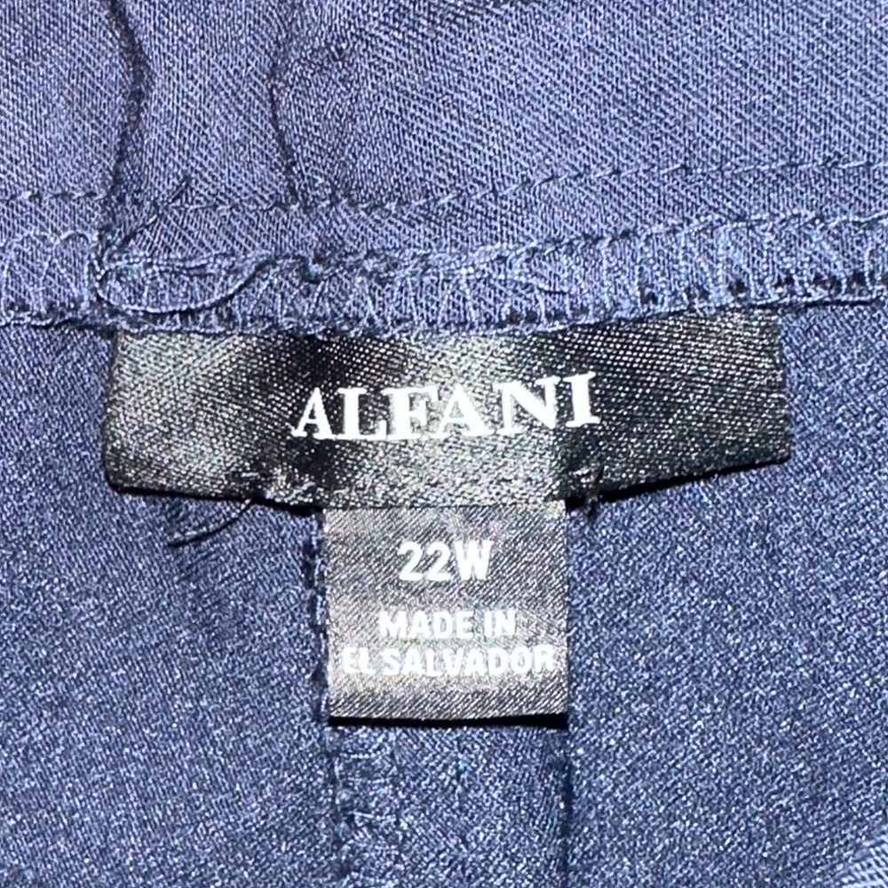 Alfani Women's Navy Capris - Picture 2 of 4